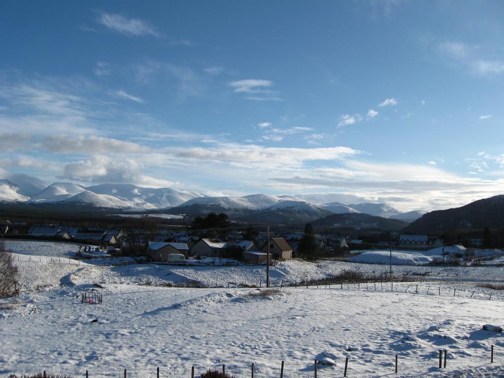 Holiday House Kinveachy Aviemore Exterior foto